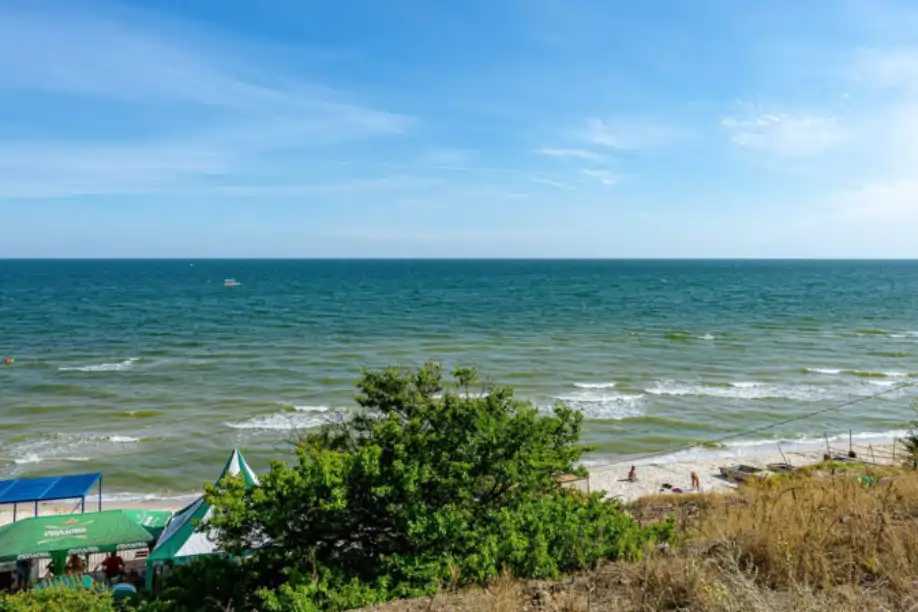 Море в Урзуфе в мае