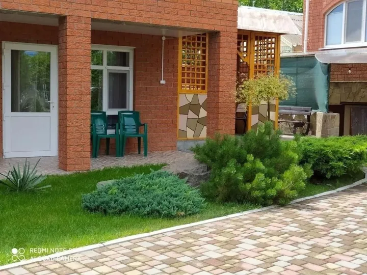 Уютный двор на "Щорса 87а" в Урзуфе — фото 26