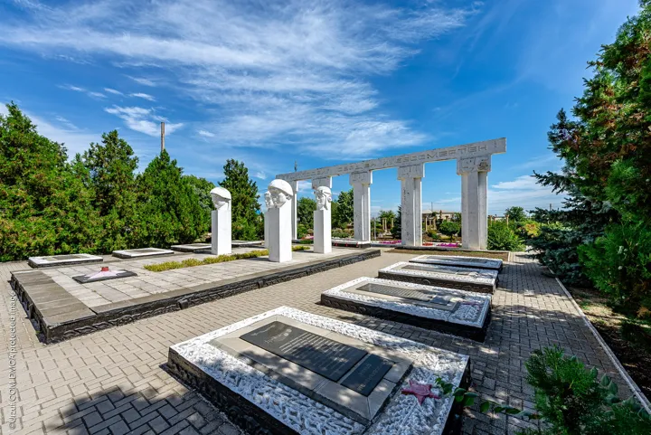 Центральный парк Урзуфа — фото 6