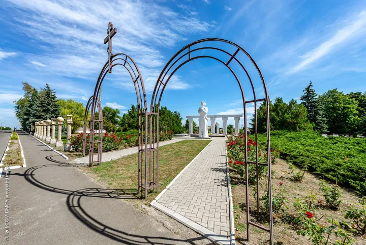Центральный парк Урзуфа — фото 5