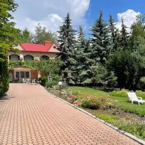 Гостевой дом "Ласточка" в Урзуфе — фото 1